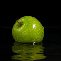 Яблоко :: Aleksey Afonin