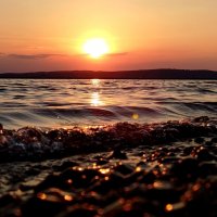 Камни в закатном солнце как янтарь :: светлана льдокова