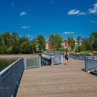 На мосту через Мещерское озеро :: Александр Синдерёв