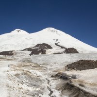 Эльбрус в августе :: Сергей 