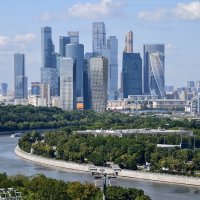 Небоскребы Москва-Сити с Воробьевых гор :: <<< Наташа >>>