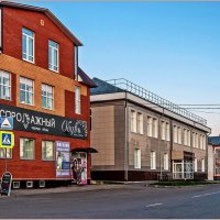 Вечерний городок... :: Aquarius - Сергей