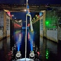 Заходим в шлюз. :: Vladimir Semenchukov