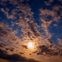 ..солнце в облаках :: Pasha Zhidkov