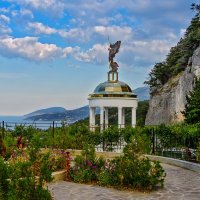 Статуя Святого Архангела Михаила в Ореанде :: B razk