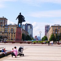 МОСКОВСКАЯ ПЛОЩАДЬ :: Виктор Никитенко