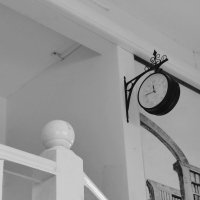 Часы. Библиотека. :: Любимова Ольга 