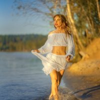 Бегущая по воде :: Юрий Захаров