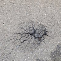 Снизу кто-то ломится :: Валерий Иванович