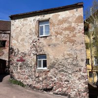 Выборг. «Дом горожанина» . Самый старый дом :: Ольга Довженко