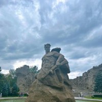 Мамаев Курган - ОНИ СТОЯЛИ НАСМЕРТЬ :: Татьяна Лютаева