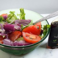 А вы салатиком с тыквенным маслом балуетесь? :-) :: Андрей Заломленков А вы салатиком с тыквенным маслом балуетесь? :-) :: Андрей Заломленков