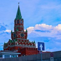 Йошкар-Олинский кремль :: Soaring Man Владимир