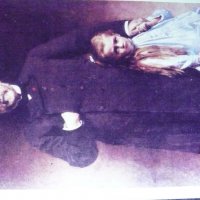 ЛУИ ПАСТЕР с Внучкой... :: Валерий Кокорев