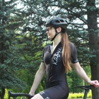 Велосипедистка :: Максим Егоров