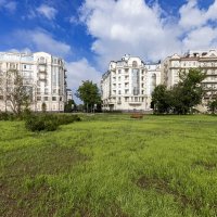 Лето в городе :: Евгений 