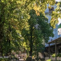 На территории Свято-Михайловского мужского монастыря :: Игорь Сикорский