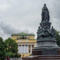 Памятник Екатерине II :: Валерий Елистратов