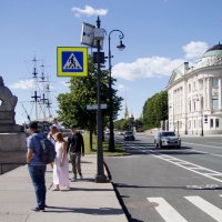 На Петровской набережной :: Евгений Шафер