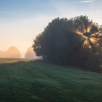 Рассвет на реке Волге. :: Виктор Евстратов