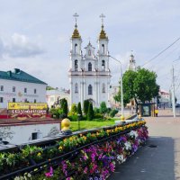 Лето в городе :: Галина Бобкина