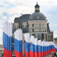 День Флага на Москворецком мосту :: Михаил Бибичков День Флага на Москворецком мосту :: Михаил Бибичков