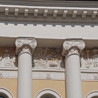 Фриз на стене Нового гостиного двора. :: ИРЭН@ .