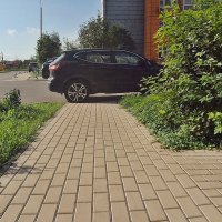 Почему водители не уважают маломобильных граждан? :: Валерий Иванович Почему водители не уважают маломобильных граждан? :: Валерий Иванович