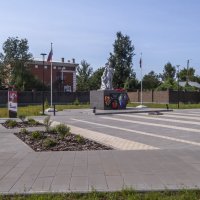 г.Покров. Памятник погибшим воинам и Вечный огонь :: Сергей Цветков