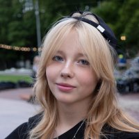 Девушка на Кургане :: Евгений 