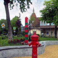 Гидрант Кранца и пограничный столб :: Сергей Карачин