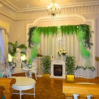 Уютный музыкальный уголок в Бальном зале. :: Виктор Мухин