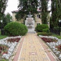 Памятник Сергею Ивановичу Мосину :: Татьяна Машошина