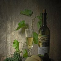 с вином и сыром... :: Александра [-/