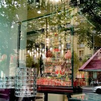 Витрина магазина на Тверской. Отражения. :: Любимова Ольга 