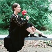 ДЕВУШКА С РОЗОЙ :: ura Зелев