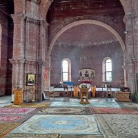 Со временем станет красивая церковь! :: Александр Чеботарь