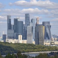 Небоскребы Москва-Сити с Воробьевых гор :: <<< Наташа >>>