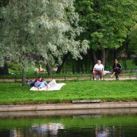 Начало осени. Юсуповский сад. :: Виктор Никитенко