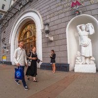 Городская Зарисовка :: юрий поляков