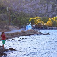 Церквушка у моря. :: Оля Богданович