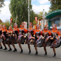 Вятский   Канкан :: Владимир иванов