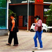 Идут, звонят... :: Юрий Гайворонскiий