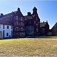 Вид замка со двора. :: Валерия Комова