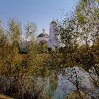 Сквозь осеннюю листву :: MILAV V