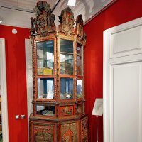 Резной шкаф в музее :: Алексей Р.