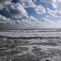 «Раскинулось море ширóко, и волны бушуют вдали» :: Михаил Андреев