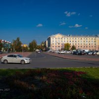 На площади :: Александр Синдерёв