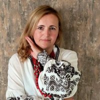 Оксана вишивальниця :: Степан Карачко