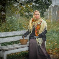 Девушка на скамейке :: Виктор Седов